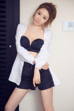 丰满的继母电影
