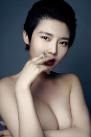 龚玥菲潘金莲